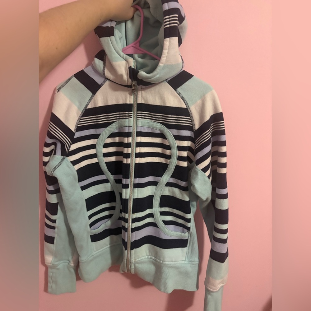 ⭐️Lululemon sweater women’s striped size large